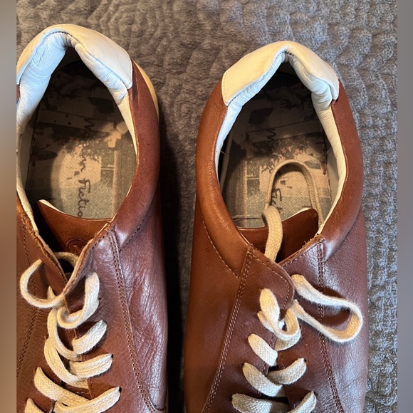 Modern Fiction Syntax Sneakers Shoes.  Brown and White.  Size 9.5  Made in India - Picture 6 of 7